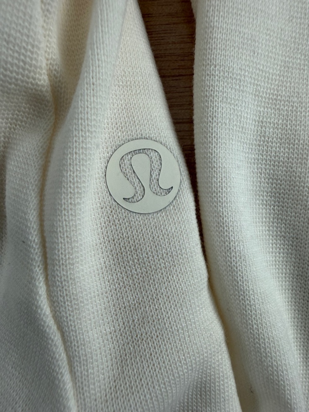 lululemon athletica Cream Ruched Center Long Sleeve Crop Top - Picture 3 of 12